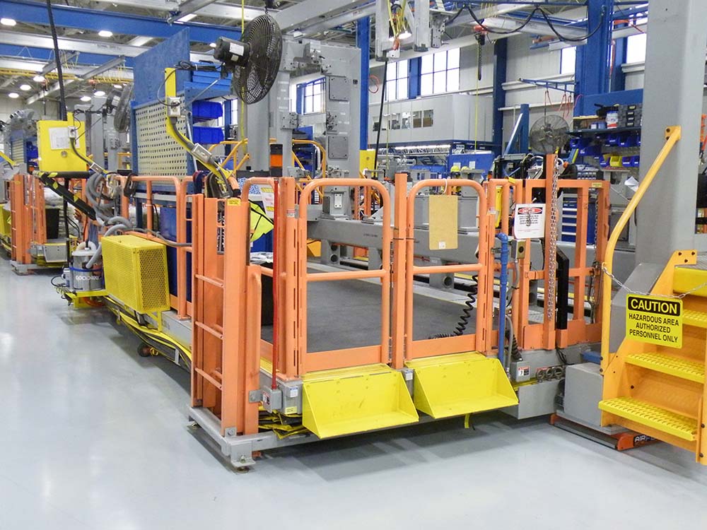 Large Worker Platform with Safety Rail