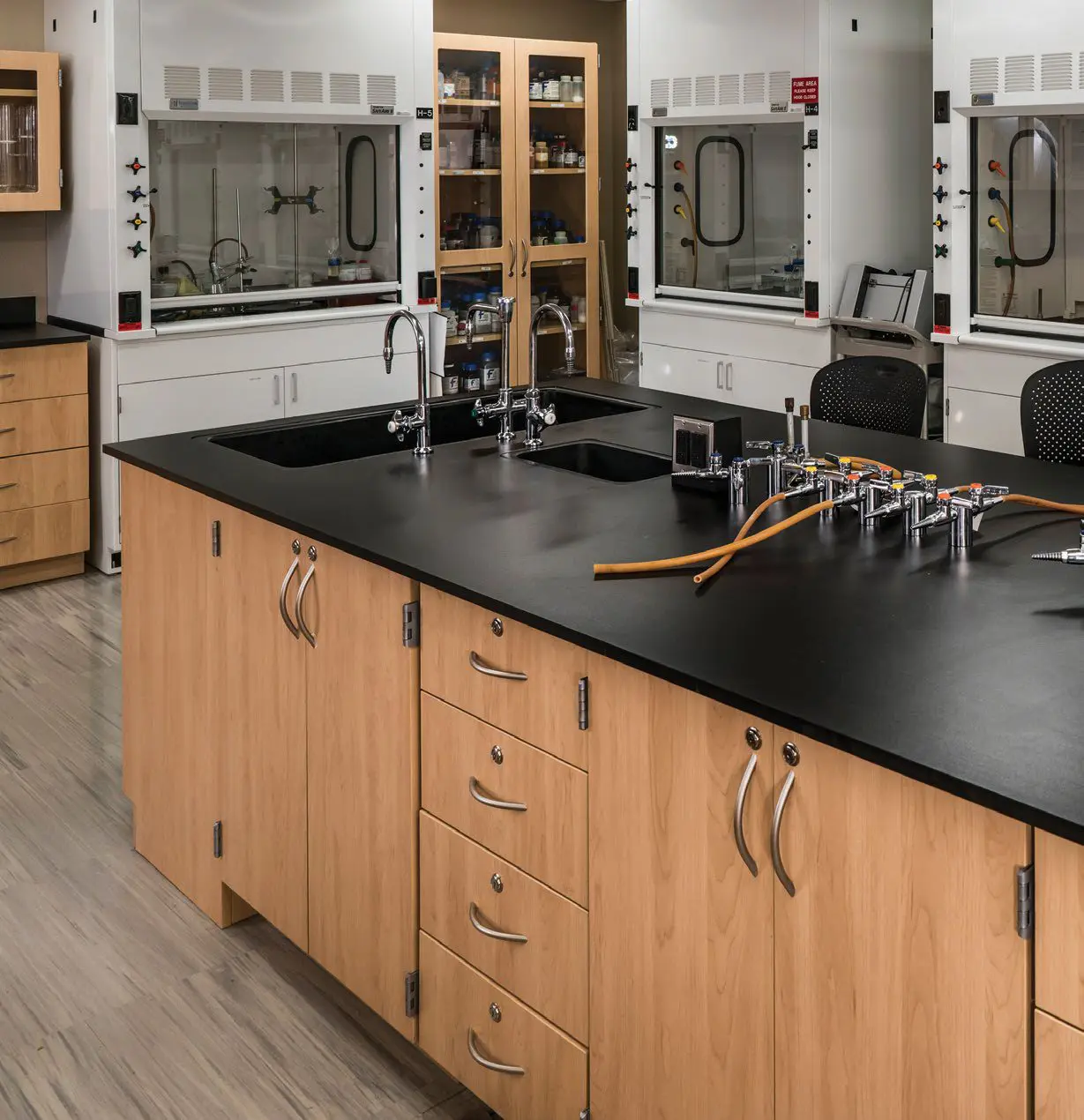 Science Lab Room Science Lab Room with Fume Hood
