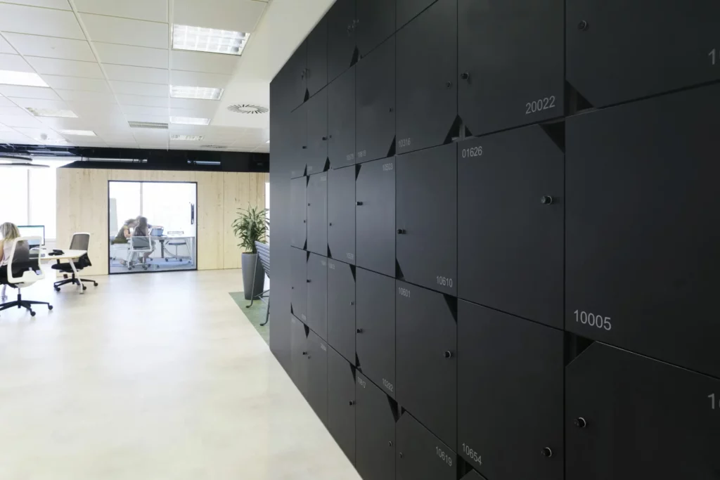 Smart Lockers - OTS-Corporate-scaled