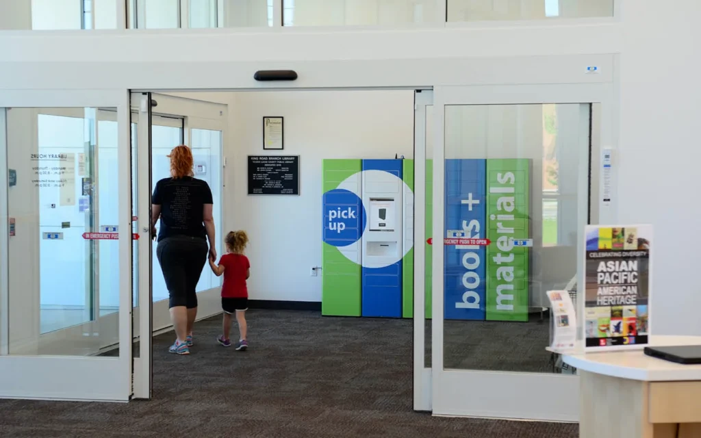 Blog 5 Pickup and Drop Lockers Are Reshaping Last-Mile Delivery
