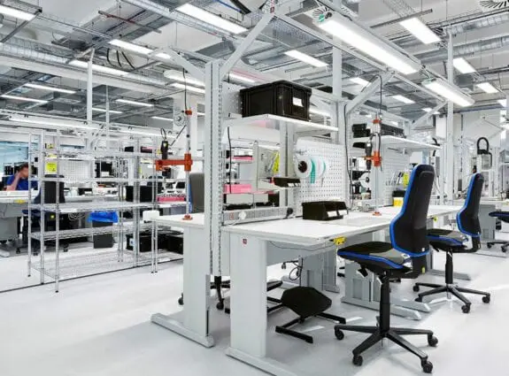 Workbenches & Stations