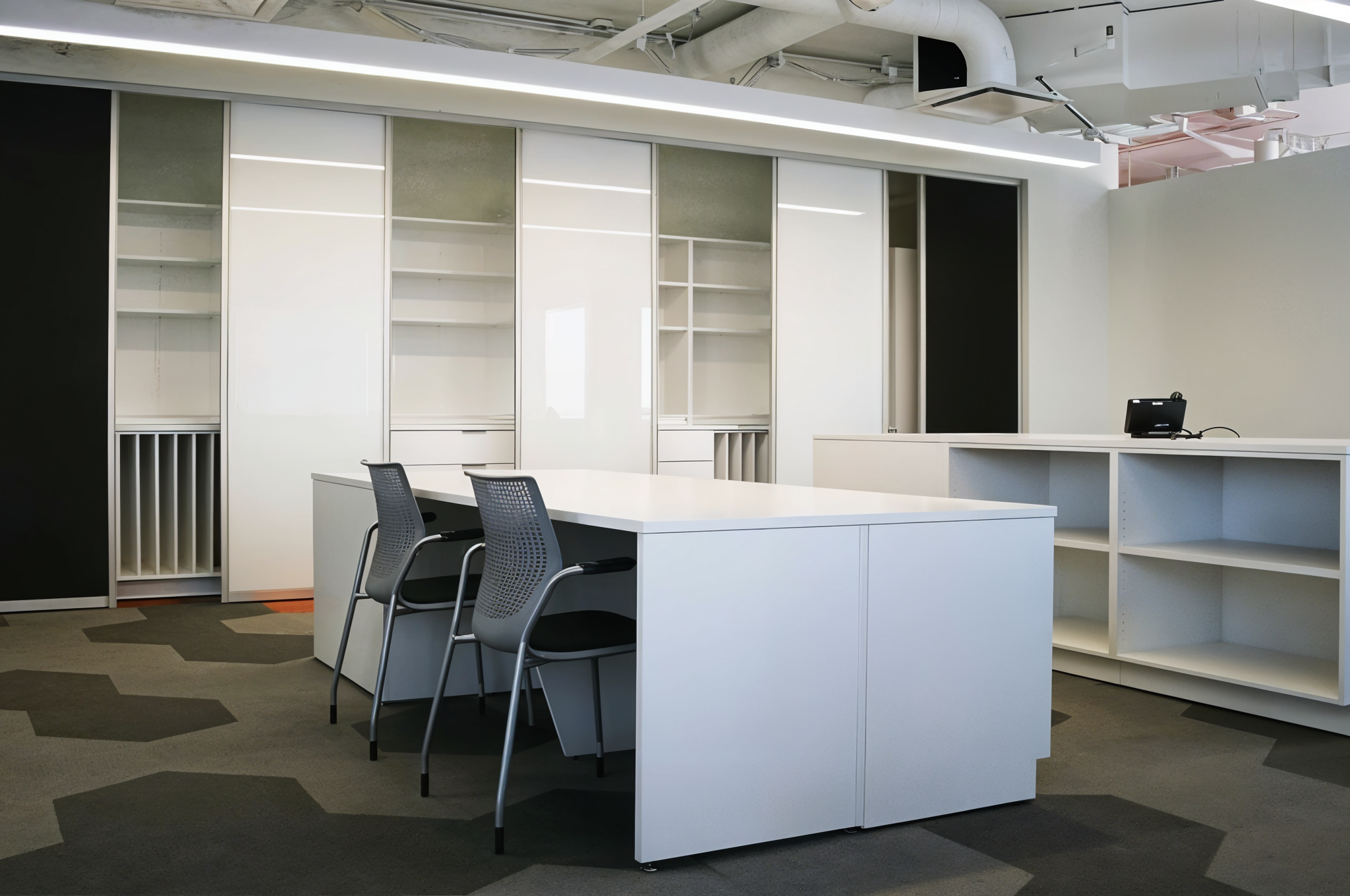 Workplace Furniture 1 freepik enhance 22384