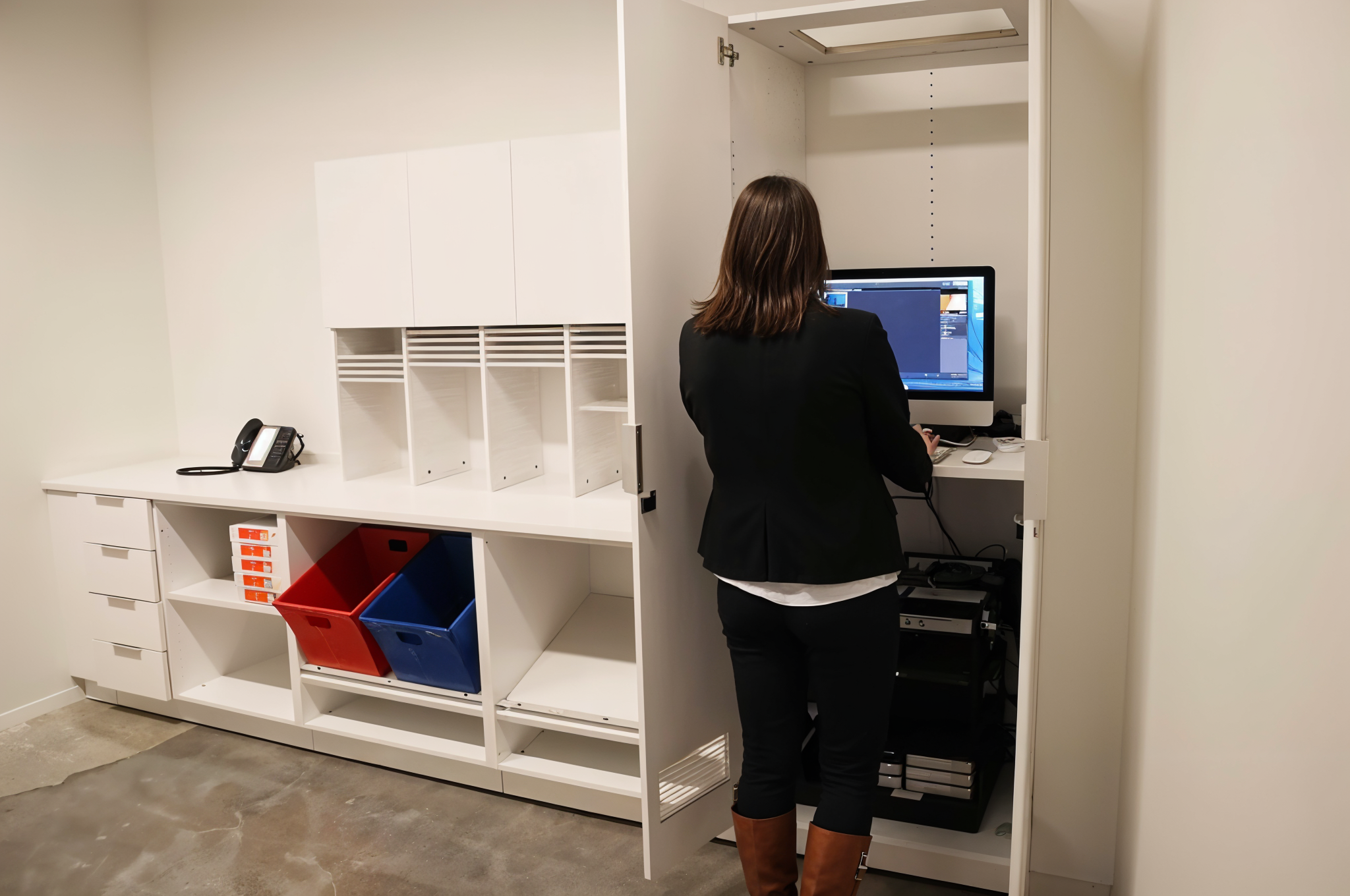 Workplace Furniture 3 freepik enhance 22385