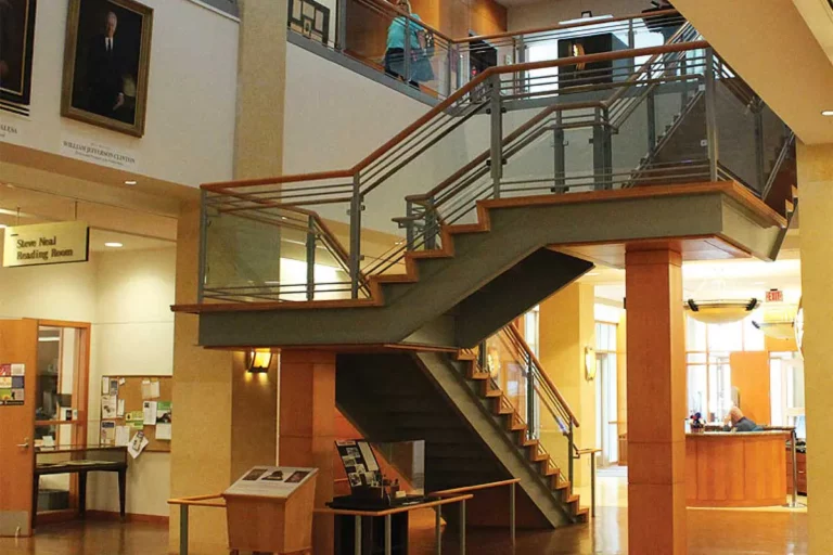 Abraham Lincoln Museum 1 gallery abelincolnlibrary 1 768x512 1