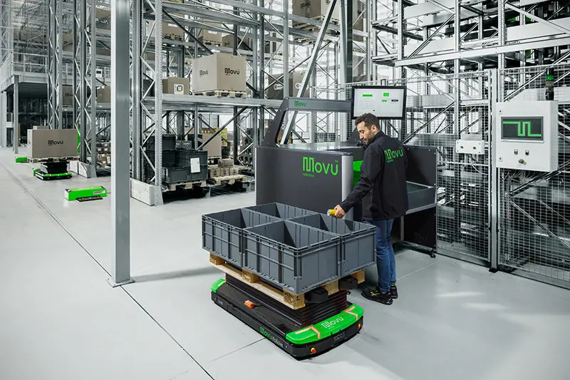 movu ifollow amr automated warehouse vehicle goods to person.jpg