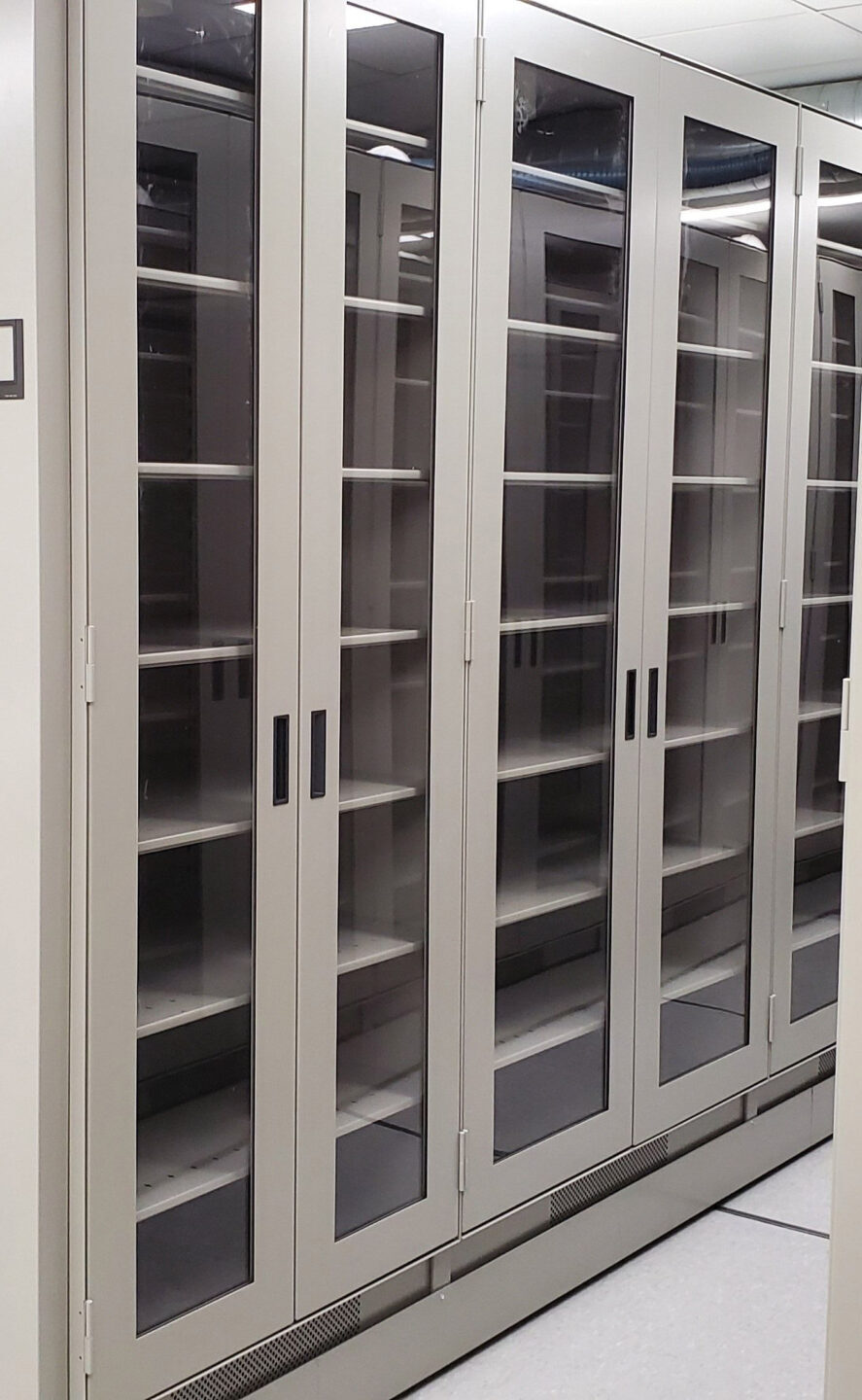 Ventilated Cabinets RD Lab scaled e1754086202849