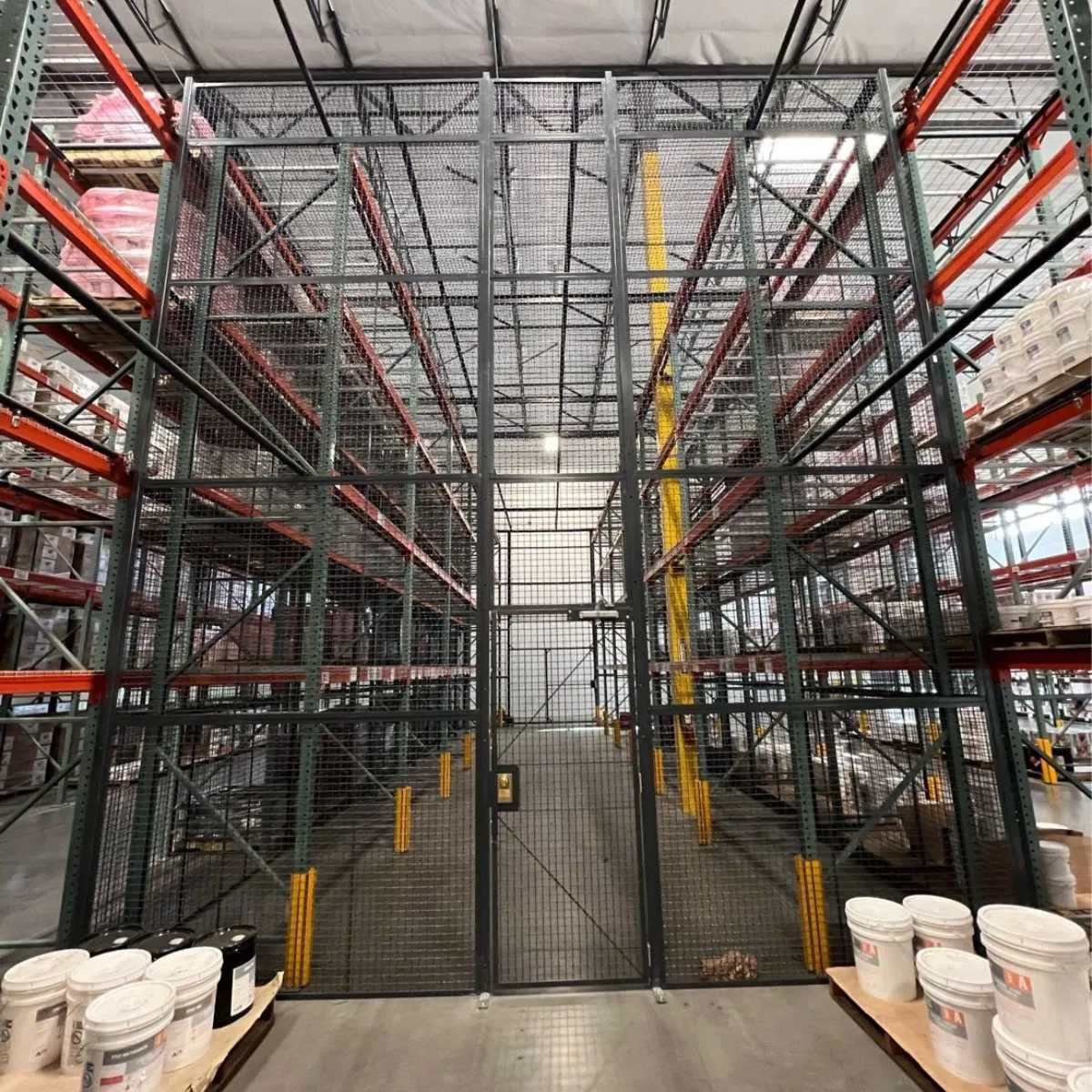 Wire Fencing 33 WireCrafters Aerosol Storage Cage