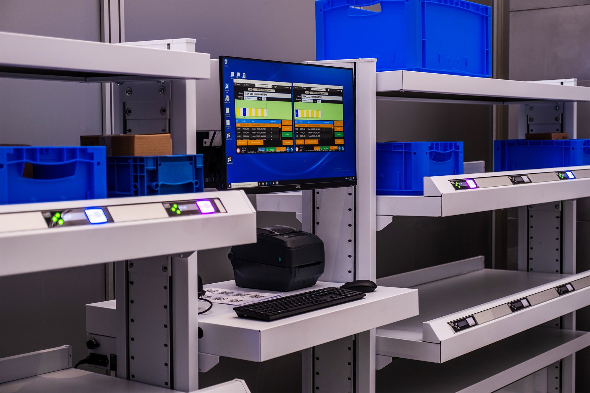 Vertical Lift Module Software & Accessories | Modula VLM Customizations 12 Modula Picking Station