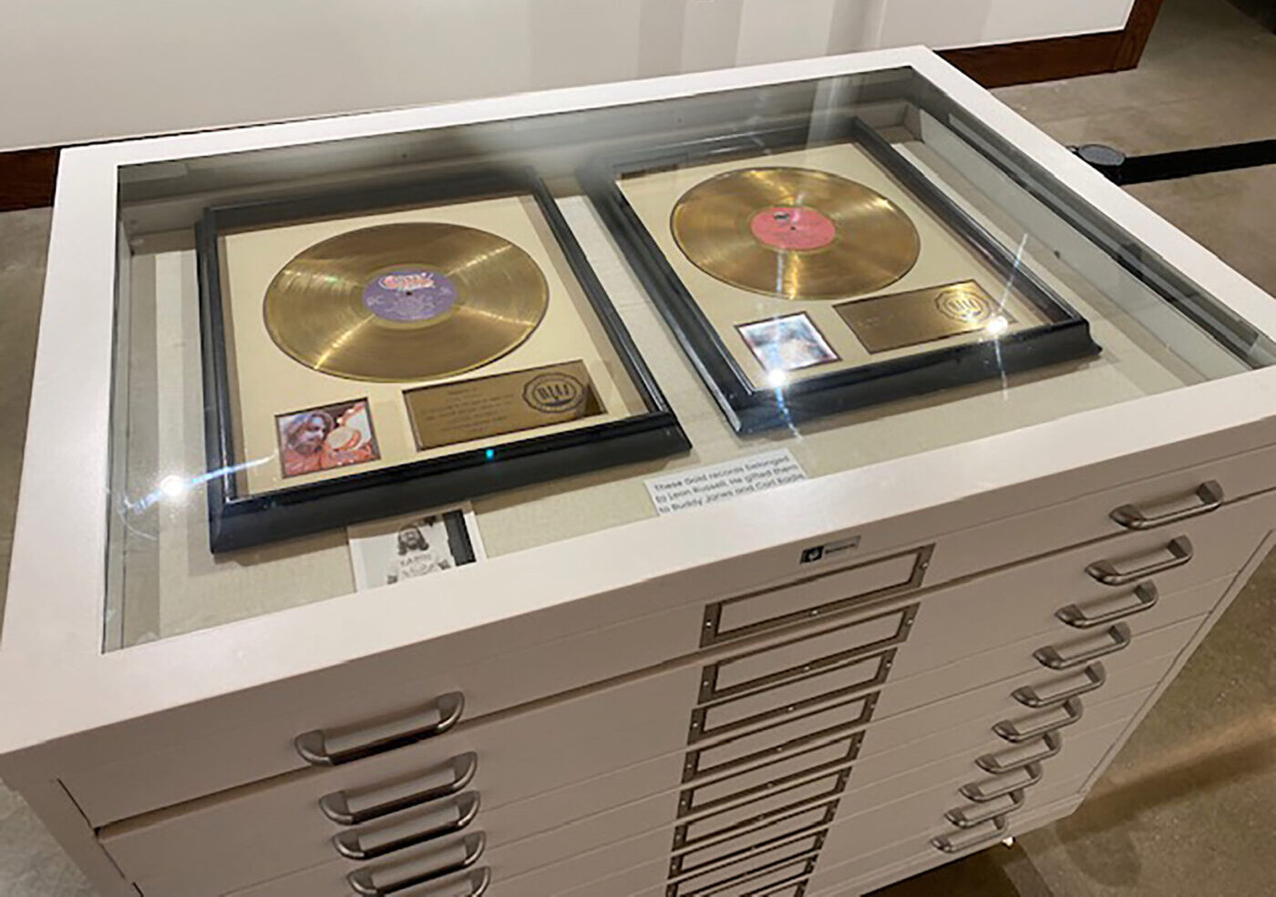 Museum Storage Solutions 8 fLAT FILE storage
