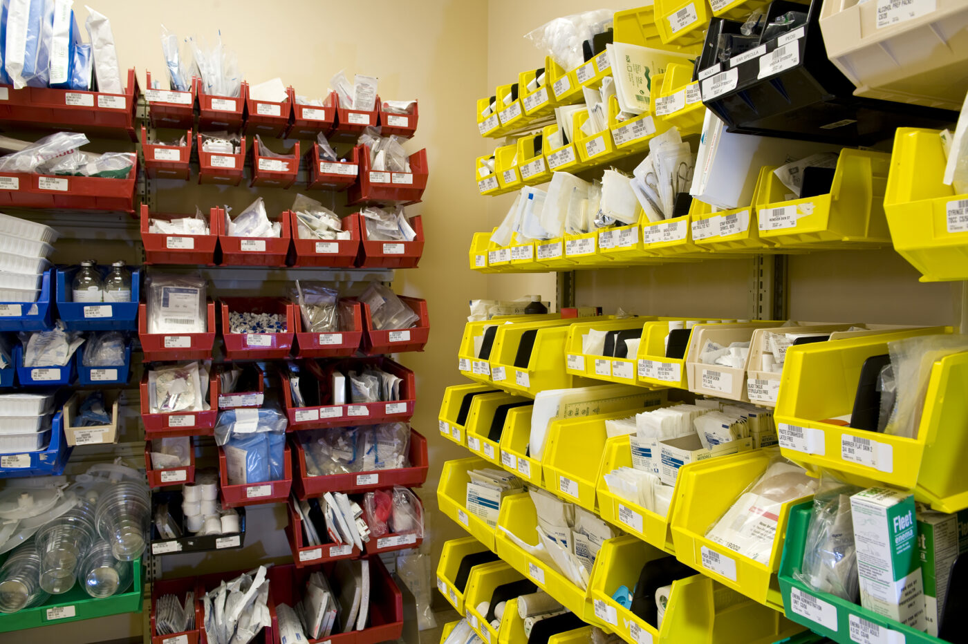 Pharmacy bin storage